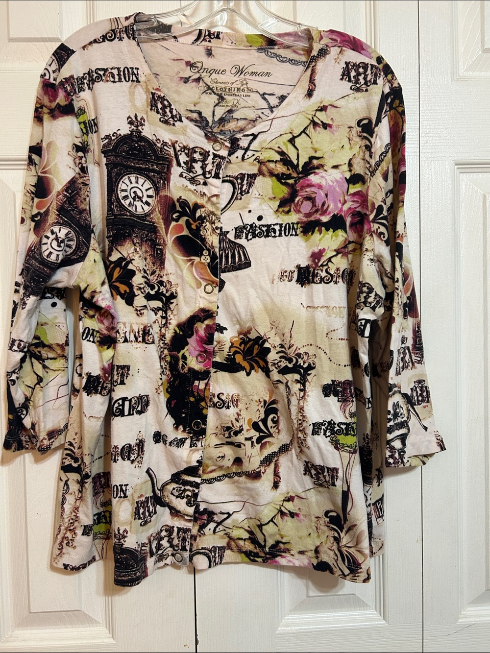 Onque Woman Floral & Clock-Print Long Sleeve Top in Cream and Pink
